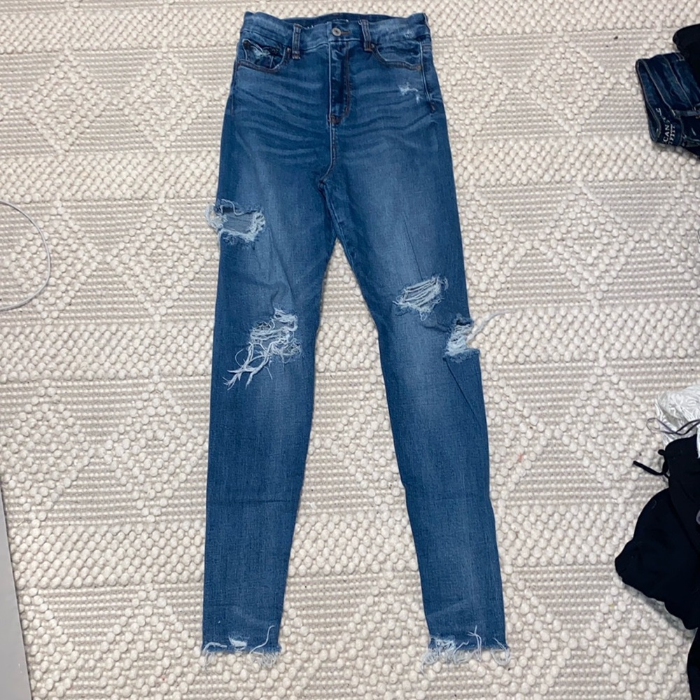 AE Distressed Curvy Super Hi-Rise Jegging